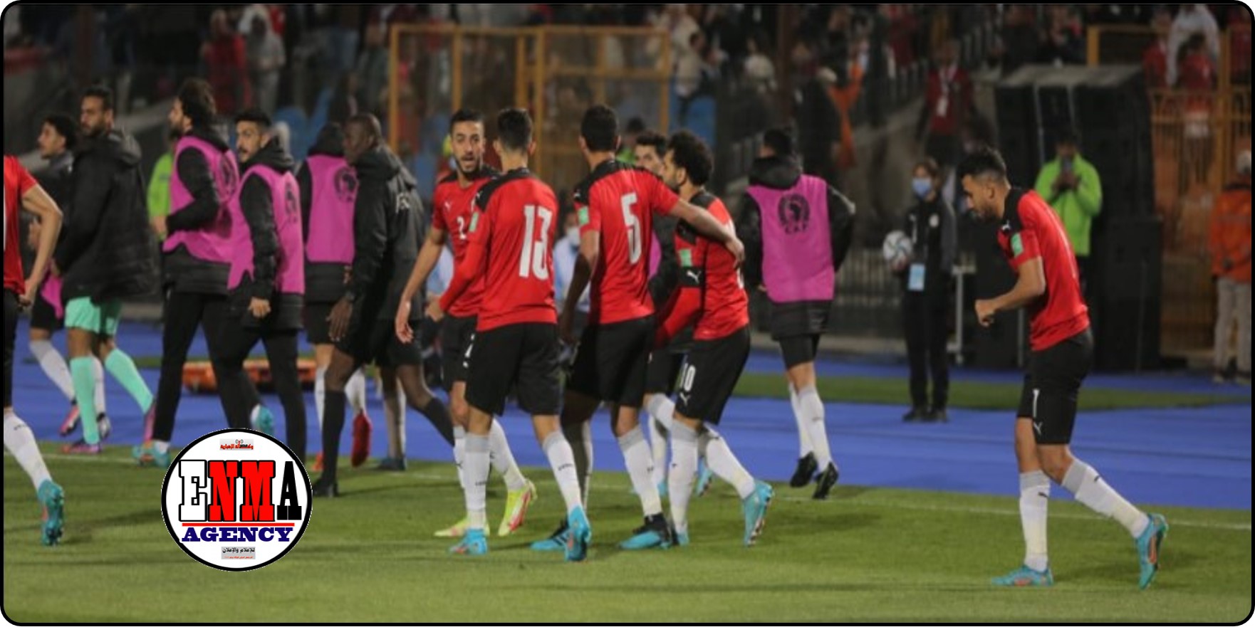 مصر تتقدم بهدف نظيف أمام السنغال في الشوط الأول -اصاتبتن وانذارين